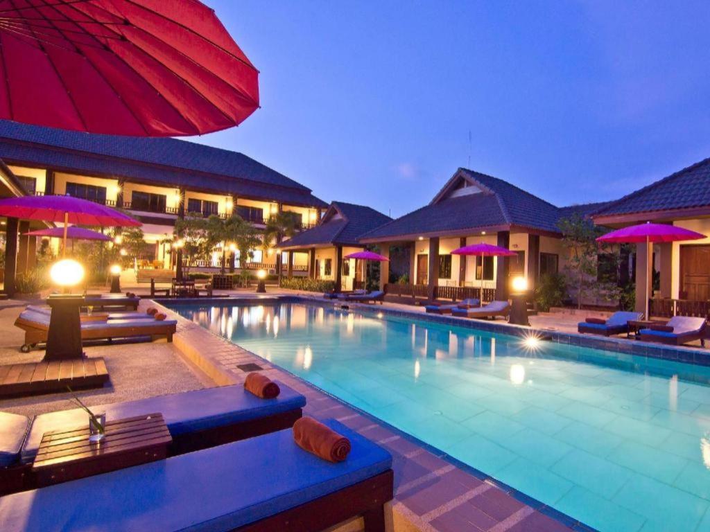 Rose Bay Resort Pattaya Luaran gambar