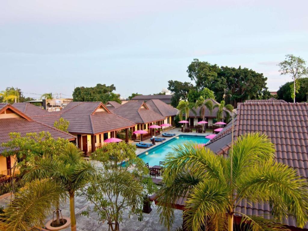 Rose Bay Resort Pattaya Luaran gambar