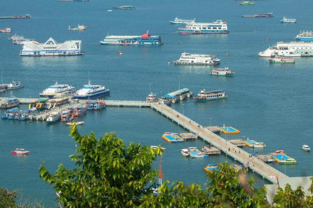 Rose Bay Resort Pattaya Luaran gambar