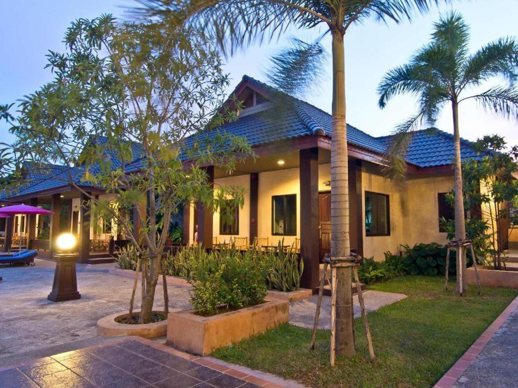 Rose Bay Resort Pattaya Luaran gambar