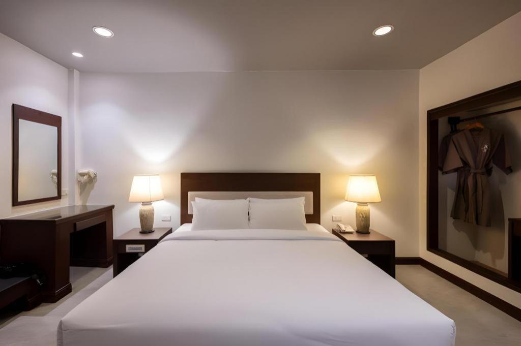 Rose Bay Resort Pattaya Luaran gambar
