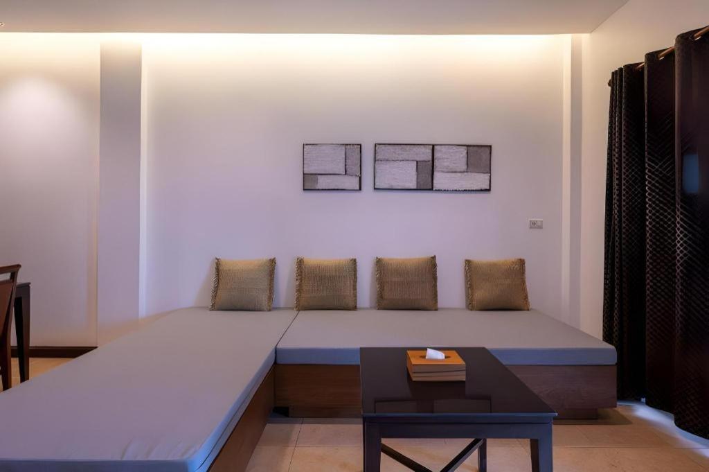 Rose Bay Resort Pattaya Luaran gambar