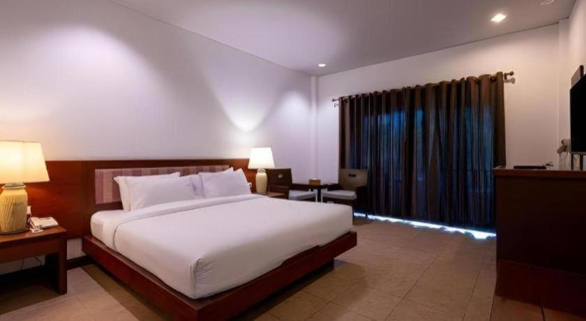 Rose Bay Resort Pattaya Luaran gambar