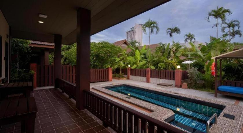 Rose Bay Resort Pattaya Luaran gambar