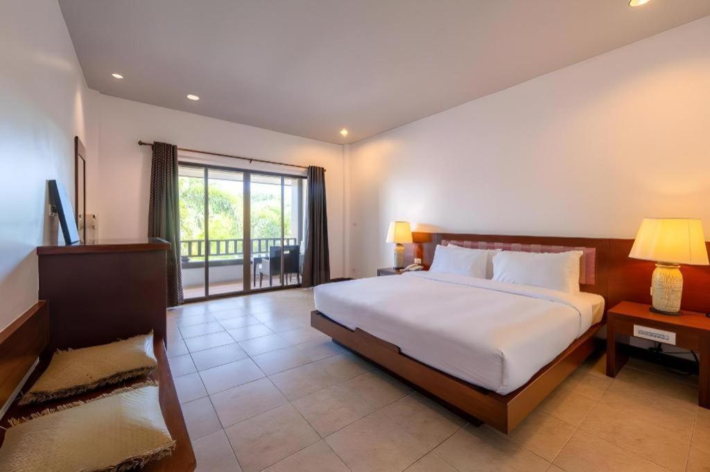Rose Bay Resort Pattaya Luaran gambar